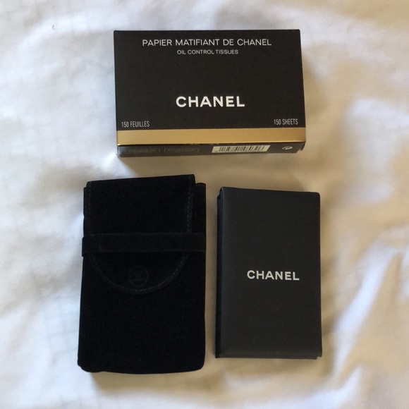 CHANEL Other - Chanel mirror with pouch